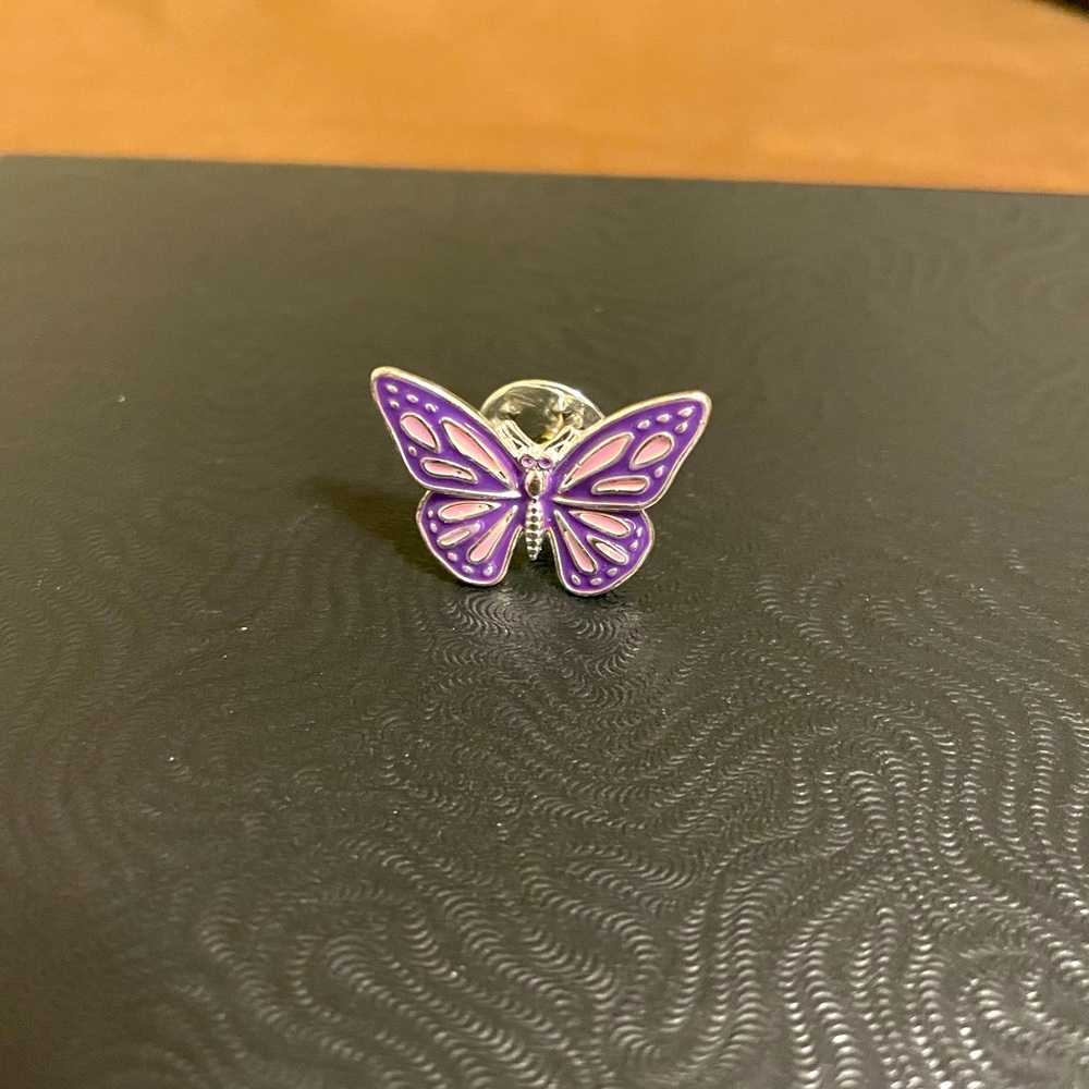 Vintage Butterfly Pin. Pink and Purple. Excellent condition.  Very pretty.